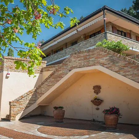 Yuna Rent - Il Vecchio Frantoio Villa *
